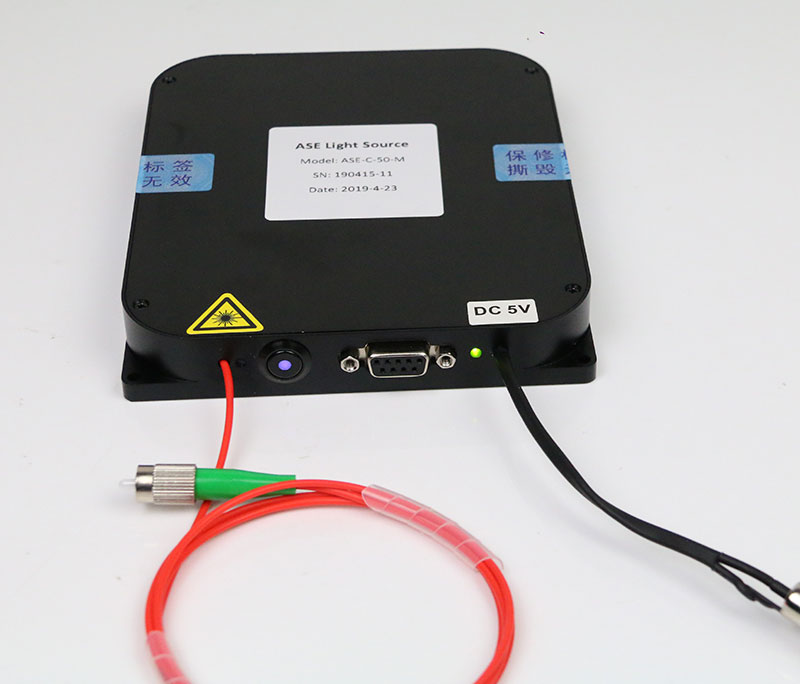 C+L Band ASE Broadband Light Source 100mW SM Fiber Laser Module Type ASE-CL-100-T-SM-M-S3